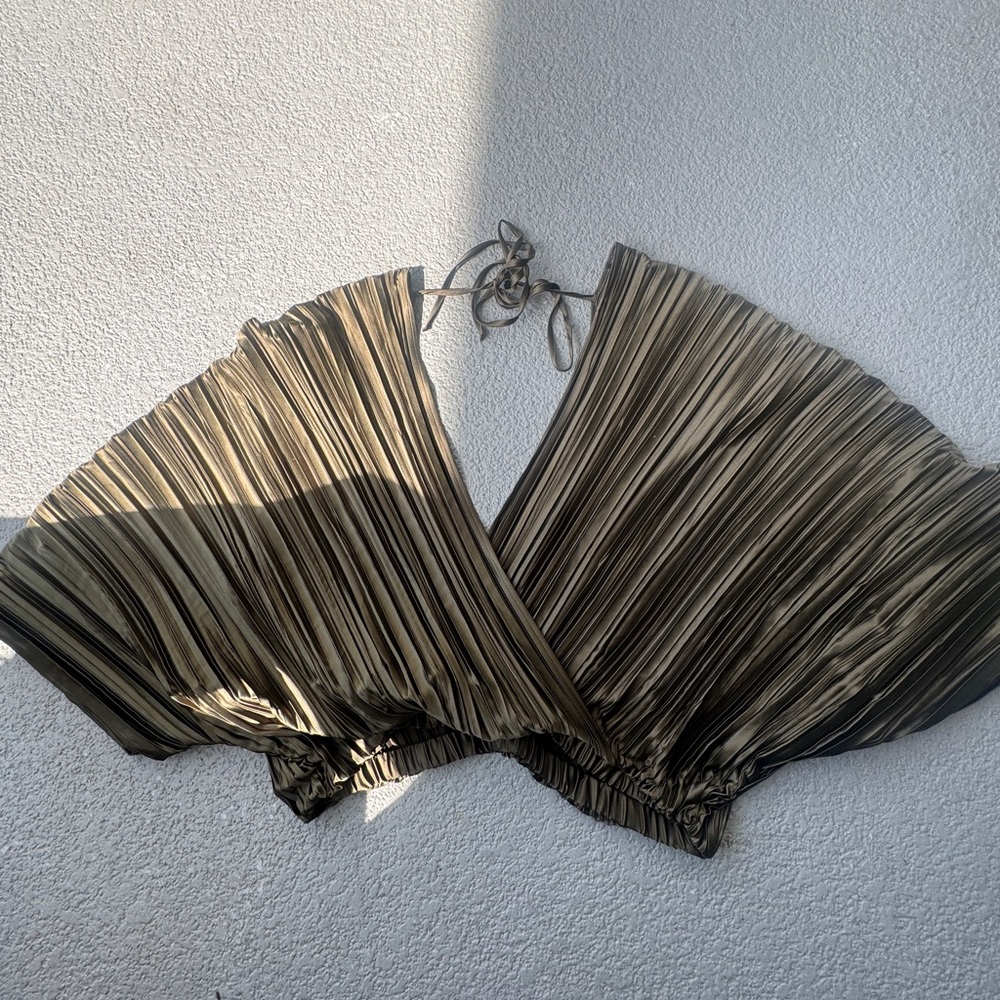 Zara Black and Gold Striped Crop Top
